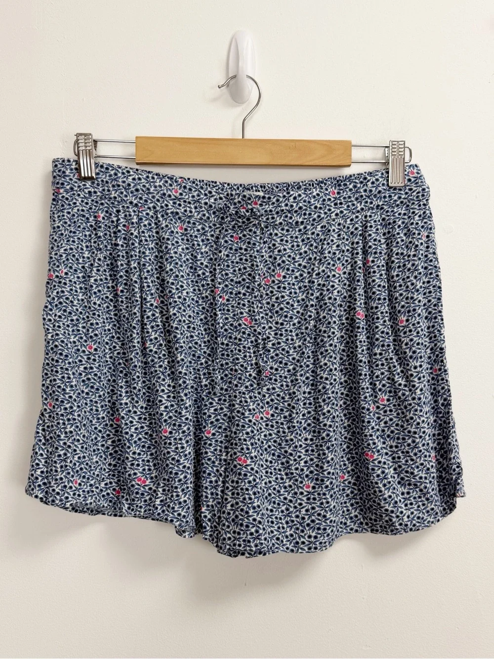J Crew Shorts Womens Medium Blue Easy Pull On Drawstring Stretch Waist L1986